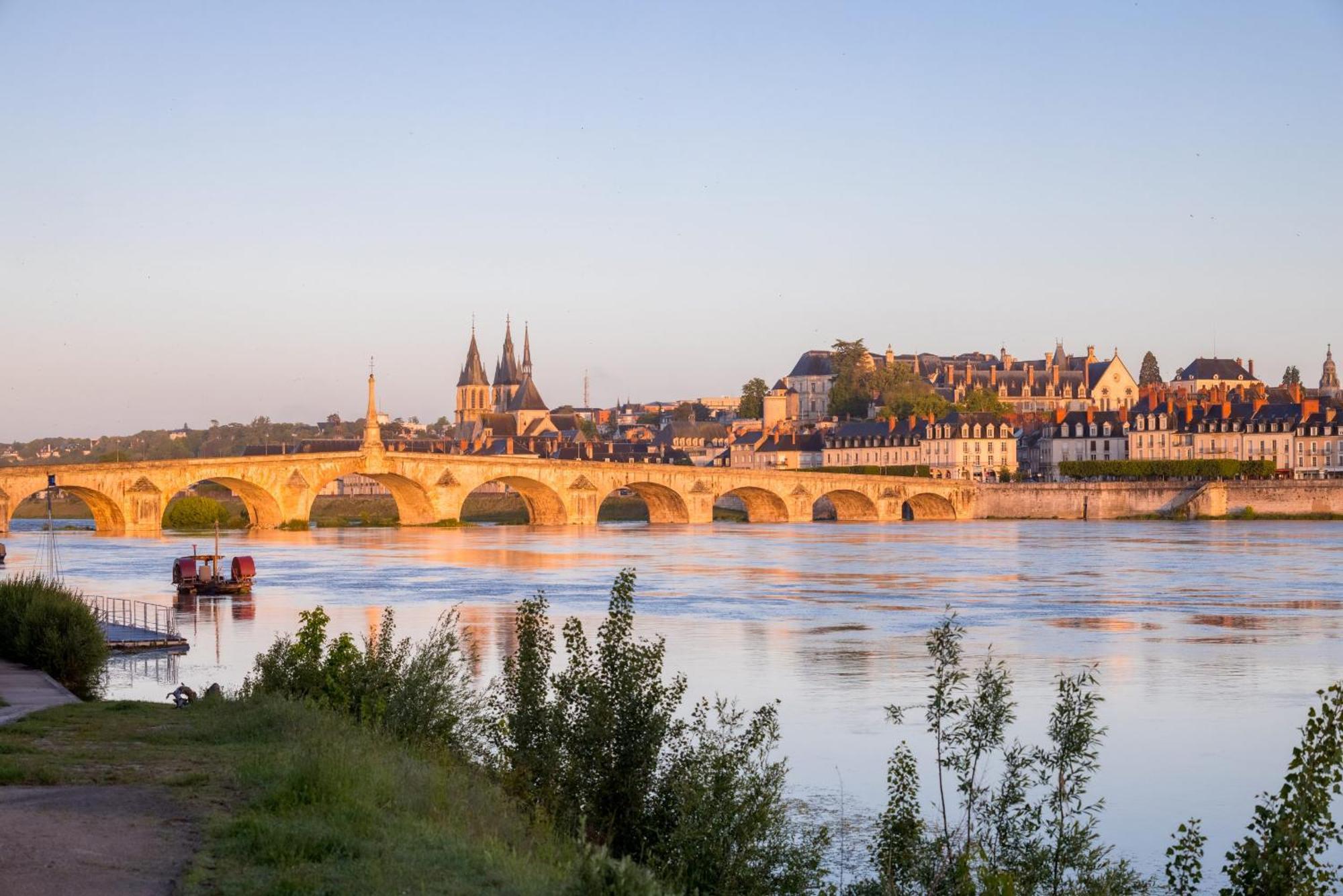 Echappee Royale Au Pied Du Chateau, Hyper-centre - Royal Escape At Foot Of Castle, Hyper-centre Apartment Blois
